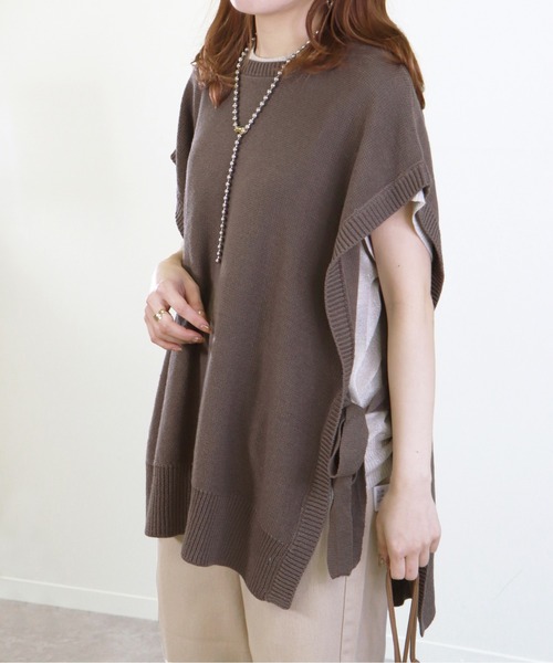 Monocoro toppi(モノコロトッピ)の「サイドリボン オーバーサイズ ニットベスト(ベスト・レディース・チャコールグレー/グレイッシュベージュ/モカ/ブラック/ブルー・M)」の9枚目の写真