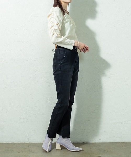 mystic（ミスティック）の「シャーリングチェックブラウス（シャツ/ブラウス・レディース・オフホワイト/ブラック/ベージュ・FREE）」の6枚目の写真