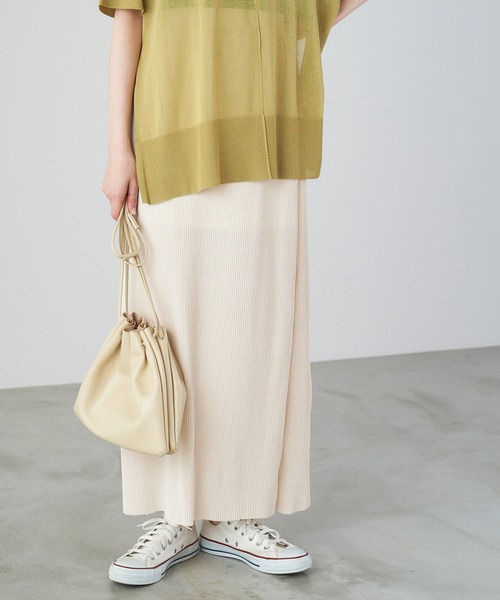 Chaco closet（チャコ クローゼット）の「プリーツストレートロングスカート（スカート・レディース・チャコールグレー/ライトグレー/ブラック/ブルー/ライトグリーン/アイボリー/グレー系その他/グレイッシュベージュ/コーラル・FREE）」の2枚目の写真