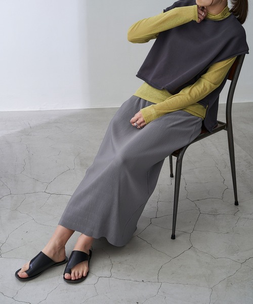 Chaco closet（チャコ クローゼット）の「プリーツストレートロングスカート（スカート・レディース・チャコールグレー/ライトグレー/ブラック/ブルー/ライトグリーン/アイボリー/グレー系その他/グレイッシュベージュ/コーラル・FREE）」の16枚目の写真