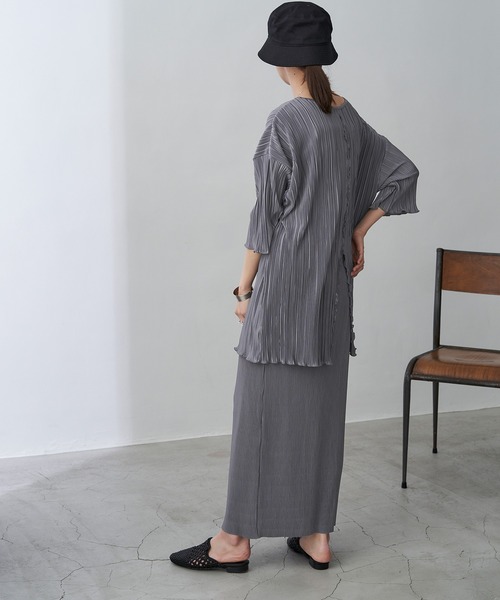 Chaco closet（チャコ クローゼット）の「プリーツストレートロングスカート（スカート・レディース・チャコールグレー/ライトグレー/ブラック/ブルー/ライトグリーン/アイボリー/グレー系その他/グレイッシュベージュ/コーラル・FREE）」の18枚目の写真