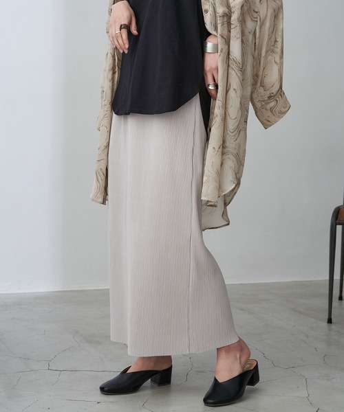 Chaco closet（チャコ クローゼット）の「プリーツストレートロングスカート（スカート・レディース・チャコールグレー/ライトグレー/ブラック/ブルー/ライトグリーン/アイボリー/グレー系その他/グレイッシュベージュ/コーラル・FREE）」の21枚目の写真