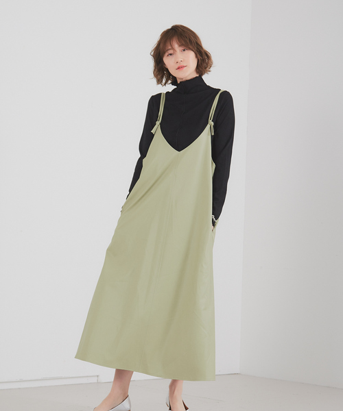 abahouse mavie(アバハウスマヴィ)の「ecru フェイクレザーキャミワンピース(ワンピース)」|モスグリーン