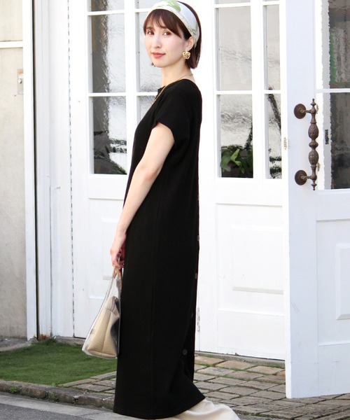 ElegChic(エレグシック)の「ワッフルボタンワンピース(ワンピース・レディース・ブラック/グレー/オフホワイト・XL/M)」の4枚目の写真