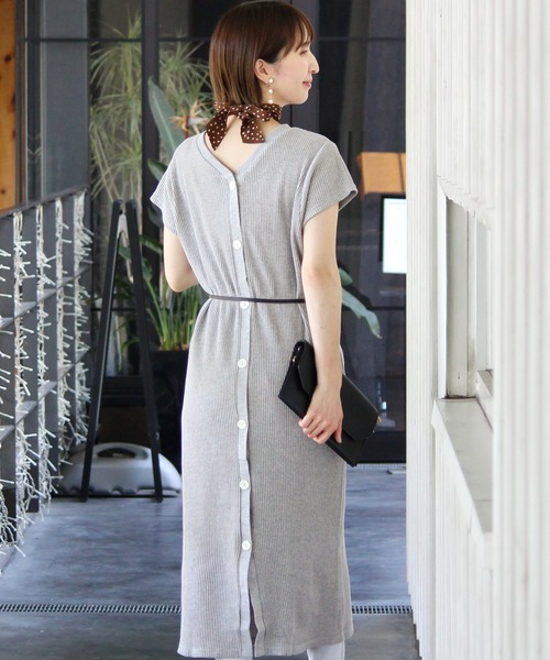 ElegChic(エレグシック)の「ワッフルボタンワンピース(ワンピース・レディース・ブラック/グレー/オフホワイト・XL/M)」の7枚目の写真