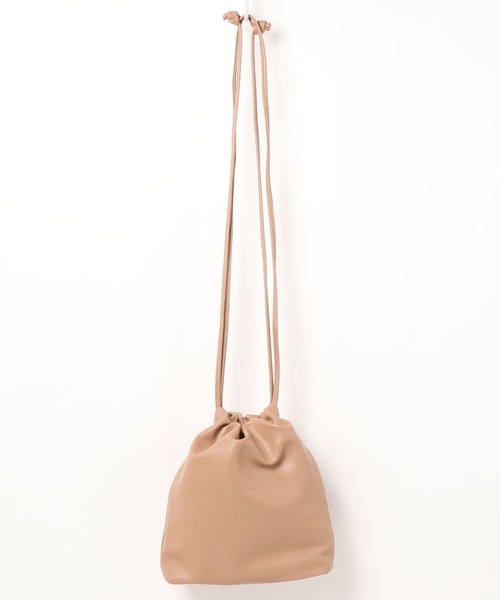 PairPair(ペアペア)の「フェイクレザー巾着バッグ(ショルダーバッグ・レディース・ベージュ/モカ/ブラック・FREE)」の9枚目の写真