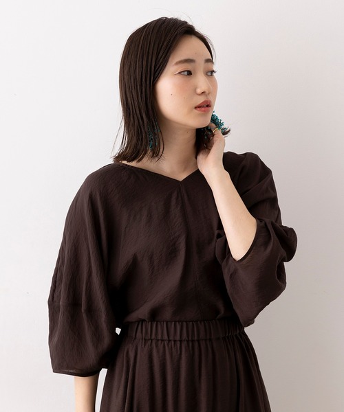 hunch（ハンチ）の「シアー ボリュームスリーブシャツ ブラウス（シャツ/ブラウス・レディース・ライトカーキ/グレイッシュブルー/チャコール/オフホワイト・FREE）」の3枚目の写真