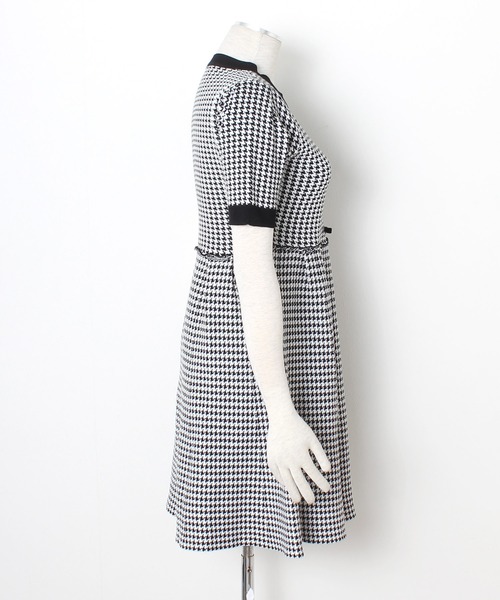 Primazel（プリマゼル）の「千鳥柄サマーニットフレアミニワンピース（ワンピース・レディース・ブラック・M）」の4枚目の写真