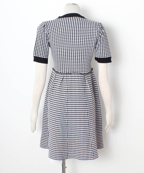 Primazel（プリマゼル）の「千鳥柄サマーニットフレアミニワンピース（ワンピース・レディース・ブラック・M）」の7枚目の写真