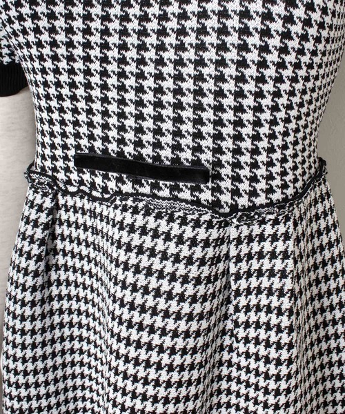 Primazel（プリマゼル）の「千鳥柄サマーニットフレアミニワンピース（ワンピース・レディース・ブラック・M）」の5枚目の写真
