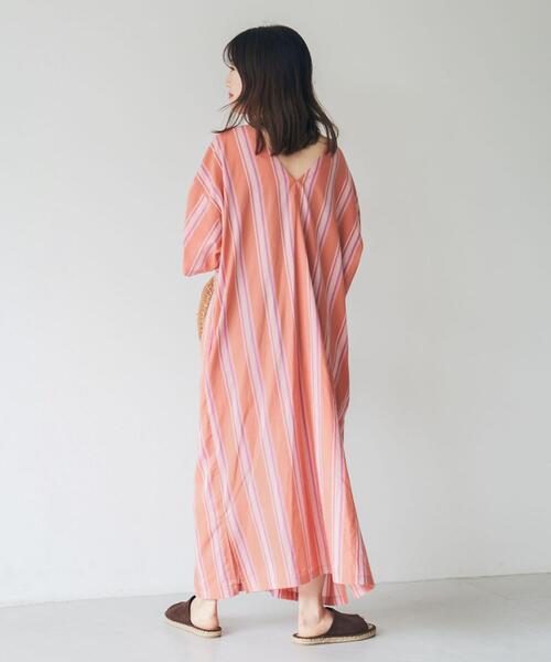 coen（コーエン）の「2WAYバックツイストストライプワンピース（ワンピース・レディース・ケリー/ダークグレー/シャーベット・LARGE/MEDIUM）」の16枚目の写真
