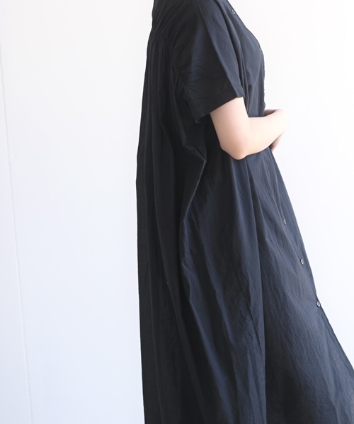 rps(アールピーエス)の「コットンキャンブリックシャツワンピース(シャツワンピース・レディース・チャコールグレー/オフホワイト/ブラック/ベージュ・M)」の19枚目の写真