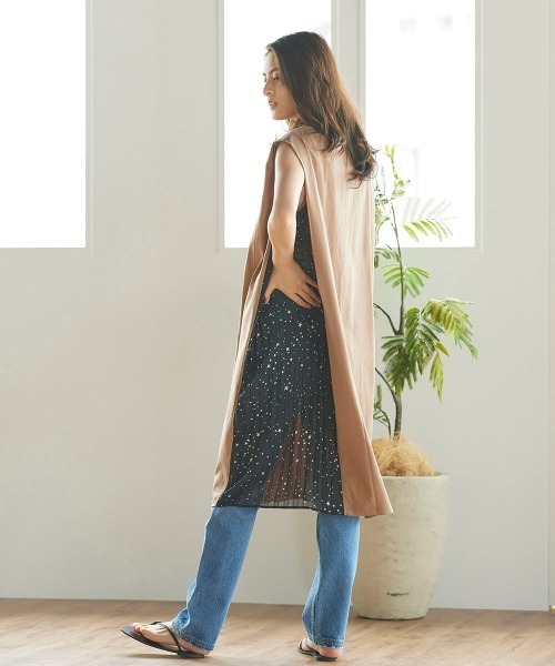 LIPSTAR（リップスター）の「【WEB別注】星柄シフォンサイドプリーツノースリーブワンピース（ワンピース・レディース・ブラック/オフホワイト/キャメル・M）」の8枚目の写真