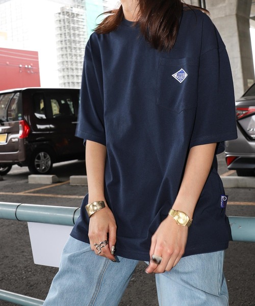 PEN FIELD(ペンフィールド)の「【別注】【PEN FIELD】ピスネームワンポイント胸ポケットオーバーサイズ半袖Tシャツ(Tシャツ/カットソー・レディース・ホワイト/ブラック/ベージュ/ネイビー/カーキ/オートミール/ブラック系・MEDIUM/LARGE/X-LARGE)」の20枚目の写真