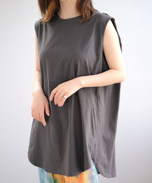 ＡＮＤＪ（アンドジェイ）の「ラウンドヘムタンクトップ（タンクトップ・レディース・ホワイト/チャコール/ブラック/テラコッタ・M）」の13枚目の写真