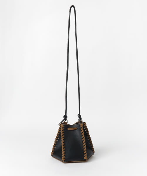 PROTCOL（プロトコル）の「PROTCOL　Hexagon Leather Bag（ショルダーバッグ・レディース・ブラック/ベージュ・FREE）」の9枚目の写真