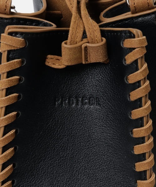 PROTCOL（プロトコル）の「PROTCOL　Hexagon Leather Bag（ショルダーバッグ・レディース・ブラック/ベージュ・FREE）」の11枚目の写真