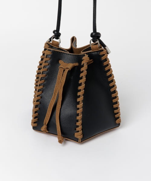 PROTCOL（プロトコル）の「PROTCOL　Hexagon Leather Bag（ショルダーバッグ・レディース・ブラック/ベージュ・FREE）」の13枚目の写真