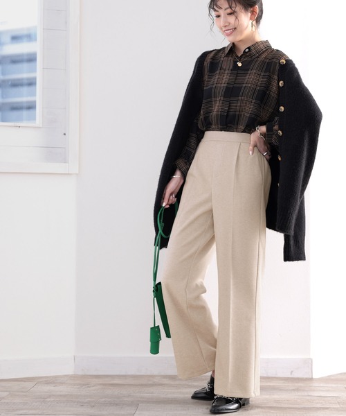 classicalelf(クラシカルエルフ)の「美脚叶う。ストレッチ起毛センタープレスパンツ(スラックス・レディース・ブラック/アイボリー/モカ/グリーン・SMALL/MEDIUM/LARGE/X-LARGE)」の14枚目の写真