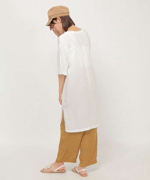 LBC(エルビーシー)の「フハク切り替えプリントロングtee(Tシャツ/カットソー・レディース・ブラウン/オフホワイト/チャコールグレー・M)」の15枚目の写真