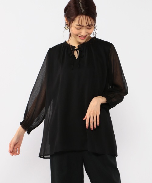 Petit Honfleur(プチオンフルール)の「シフォンレイヤードリボンTブラウス(Tシャツ/カットソー・レディース・ブラック/カーキ/モカ・L/M)」の2枚目の写真