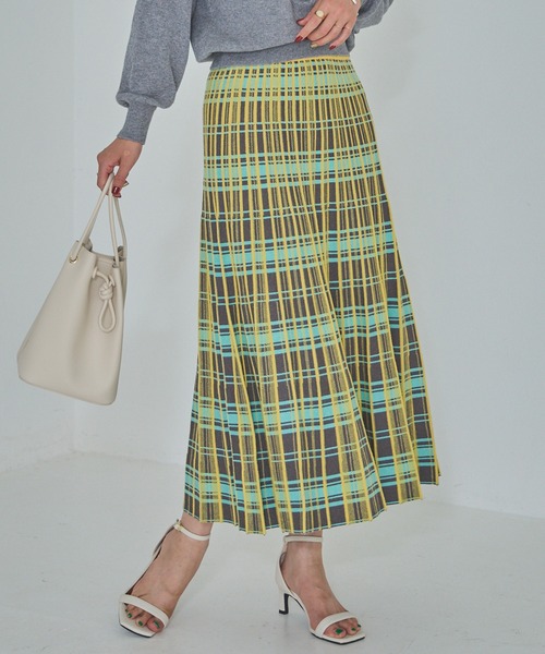 LAVEANGE（ラビアンジェ）の「チェックプリーツニットスカート