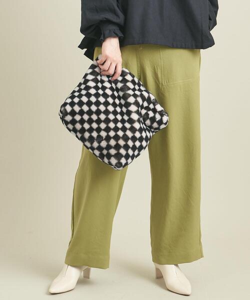 BEAUTY&YOUTH UNITED ARROWS（ビューティーアンドユースユナイテッドアローズ）の「BY フェイクファー チェッカーショルダーバッグ -2WAY- ∴（ショルダーバッグ・レディース・ブラック/ブラウン・FREE）」の16枚目の写真
