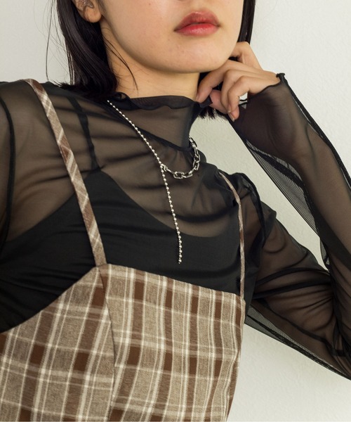 w closet（ダブルクローゼット）の「メッシュアウトロックハイネック（Tシャツ/カットソー・レディース・ブラック/パープル/オフホワイト/オレンジ/ピンクベージュ・FREE）」の3枚目の写真