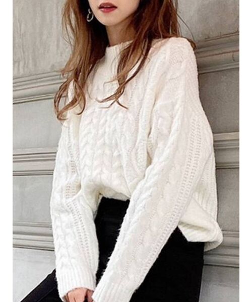 RESEXXY（リゼクシー）の「ハイネックケーブルニットトップス（ニット/セーター・レディース・ホワイト/ブラック/ベージュ・FREE）」の2枚目の写真