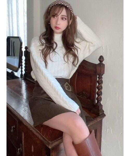 RESEXXY（リゼクシー）の「ハイネックケーブルニットトップス（ニット/セーター・レディース・ホワイト/ブラック/ベージュ・FREE）」の9枚目の写真