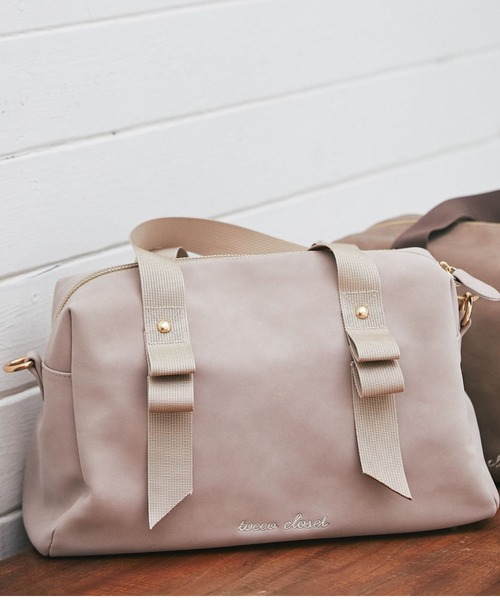 tocco closet(トッコ クローゼット)の「ショルダー付きtocco closet刺繍入り2WAYボストンバッグ(ボストンバッグ・レディース・ピンク/ブラウン・FREE)」の1枚目の写真