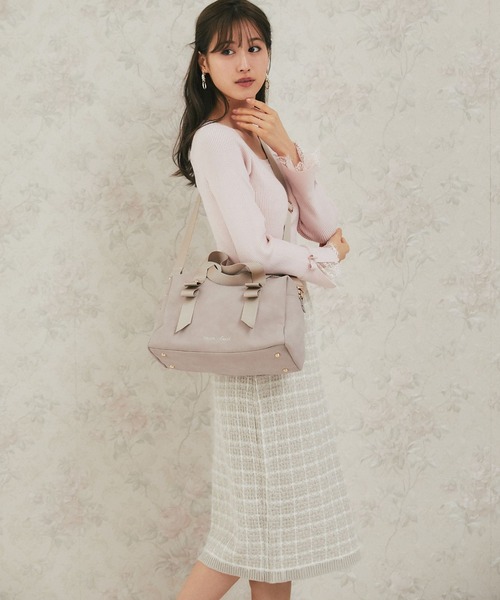 tocco closet(トッコ クローゼット)の「ショルダー付きtocco closet刺繍入り2WAYボストンバッグ(ボストンバッグ・レディース・ピンク/ブラウン・FREE)」の16枚目の写真