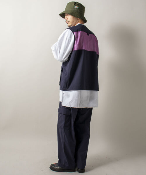 GLOSTER（グロスター）の「【RIP-STOP/リップストップ生地使用】【GLOSTER/グロスター】CAMP VEST キャンプベスト（ベスト・メンズ・ネイビー/ブラック・MEDIUM/LARGE）」の4枚目の写真