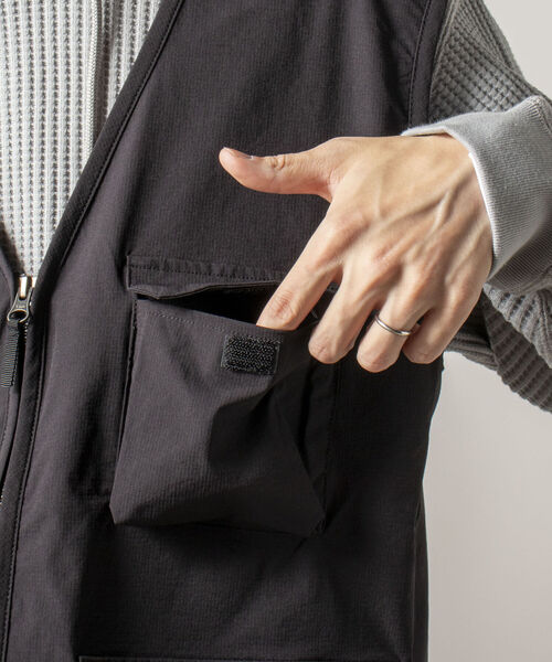 GLOSTER（グロスター）の「【RIP-STOP/リップストップ生地使用】【GLOSTER/グロスター】CAMP VEST キャンプベスト（ベスト・メンズ・ネイビー/ブラック・MEDIUM/LARGE）」の20枚目の写真