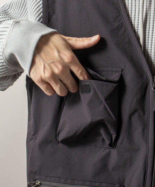 GLOSTER（グロスター）の「【RIP-STOP/リップストップ生地使用】【GLOSTER/グロスター】CAMP VEST キャンプベスト（ベスト・メンズ・ネイビー/ブラック・MEDIUM/LARGE）」の21枚目の写真