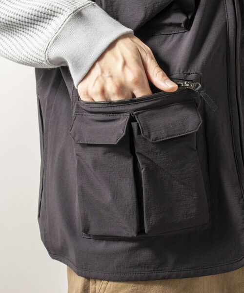 GLOSTER（グロスター）の「【RIP-STOP/リップストップ生地使用】【GLOSTER/グロスター】CAMP VEST キャンプベスト（ベスト・メンズ・ネイビー/ブラック・MEDIUM/LARGE）」の22枚目の写真