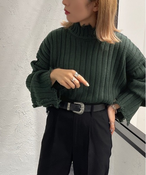 apres jour mignon（アプレジュールミニョン）の「モックネックダメージニット【ZOZOTOWN限定アイテム】（ニット/セーター・レディース・ブラック/ダークグリーン/アイボリー/ダークブルー・X-LARGE/フリー）」の3枚目の写真