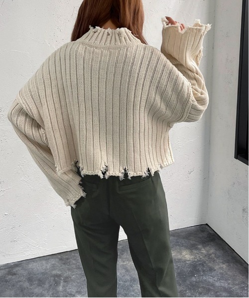 apres jour mignon（アプレジュールミニョン）の「モックネックダメージニット【ZOZOTOWN限定アイテム】（ニット/セーター・レディース・ブラック/ダークグリーン/アイボリー/ダークブルー・X-LARGE/フリー）」の8枚目の写真