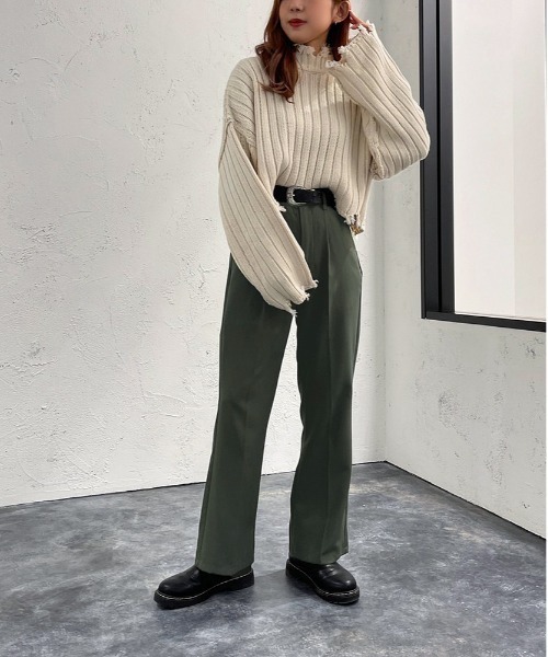 apres jour mignon（アプレジュールミニョン）の「モックネックダメージニット【ZOZOTOWN限定アイテム】（ニット/セーター・レディース・ブラック/ダークグリーン/アイボリー/ダークブルー・X-LARGE/フリー）」の10枚目の写真