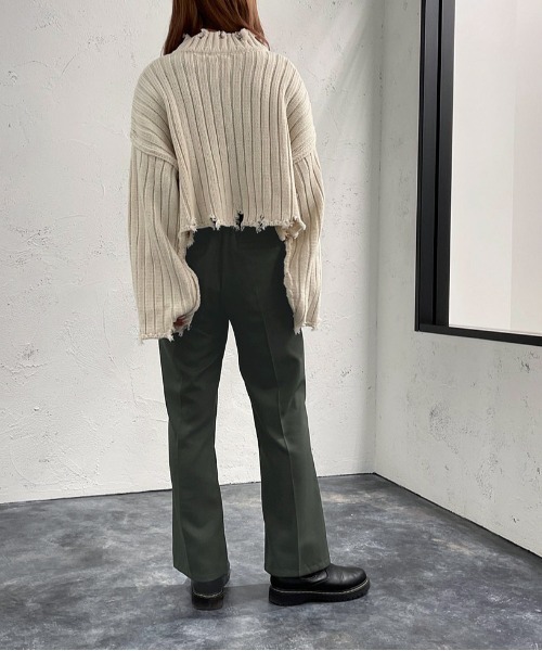 apres jour mignon（アプレジュールミニョン）の「モックネックダメージニット【ZOZOTOWN限定アイテム】（ニット/セーター・レディース・ブラック/ダークグリーン/アイボリー/ダークブルー・X-LARGE/フリー）」の11枚目の写真