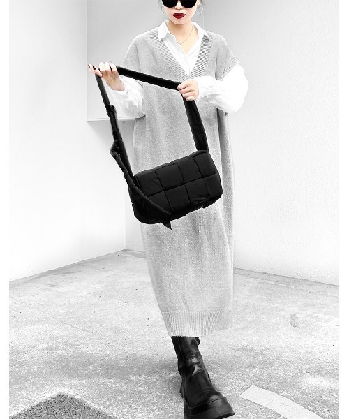 LVEU.(ラブユ.)の「Sleeveless V-neck knit long one-piece / スリーブレスVネックニットロングワンピース(Ai select)(ワンピース・レディース・グレー・FREE)」の9枚目の写真