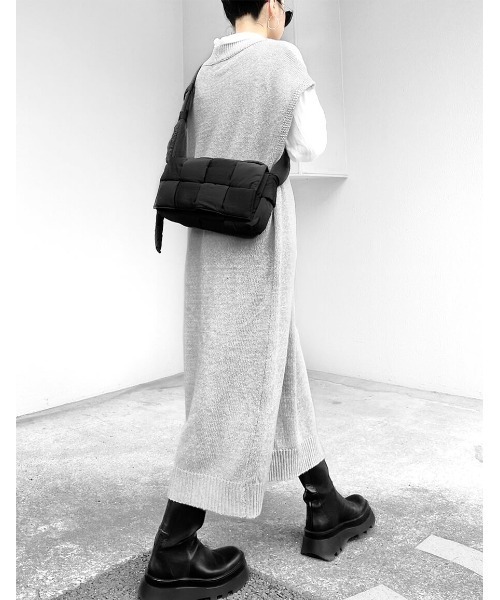 LVEU.(ラブユ.)の「Sleeveless V-neck knit long one-piece / スリーブレスVネックニットロングワンピース(Ai select)(ワンピース・レディース・グレー・FREE)」の11枚目の写真