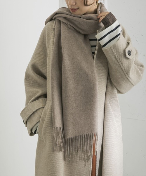 URBAN RESEARCH（アーバンリサーチ）の「カシミヤストール（マフラー・レディース・ベージュ/オフホワイト/バーガンディー・FREE）」の3枚目の写真
