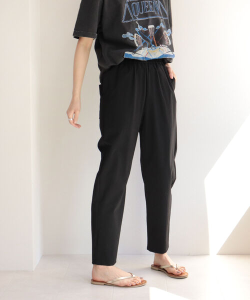 fredy emue(フレディエミュ)の「シーズンレステーパードパンツ(その他パンツ・レディース・ブラック/ブラウン/グリーン/オレンジ・36/38)」の20枚目の写真