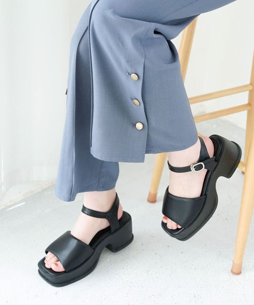 archives(アルシーヴ)の「チャンキーサンダル(サンダル・レディース・ブラック/アイボリー/ミント・MEDIUM/LARGE)」の3枚目の写真