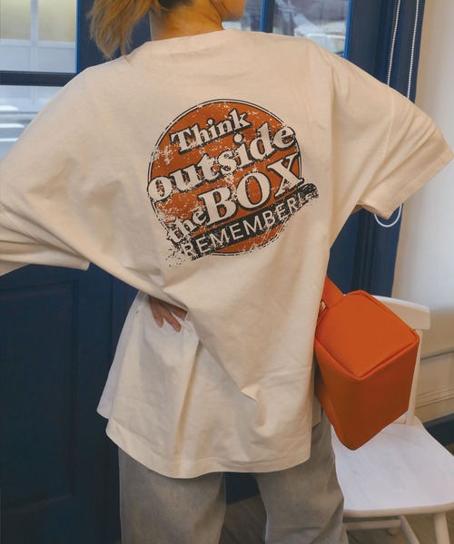 CORNERS(コーナーズ)の「サークルロゴプリントTシャツ(Tシャツ/カットソー・レディース・オフホワイト/スミクロ/オートミール・FREE)」の2枚目の写真