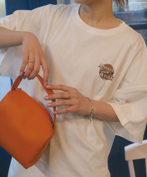 CORNERS(コーナーズ)の「サークルロゴプリントTシャツ(Tシャツ/カットソー・レディース・オフホワイト/スミクロ/オートミール・FREE)」の5枚目の写真