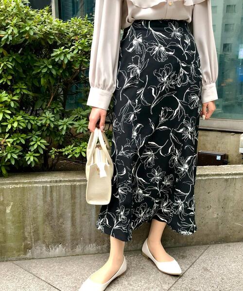 INGNI（イング）の「線画花マーメイド／スカート（スカート・レディース・ホワイト×グレー/ブラック/ホワイト×グリーン・FREE）」の12枚目の写真