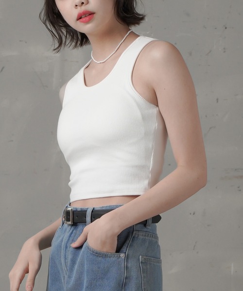 SPINNS（スピンズ）の「【一枚で着れるカップ付き】リブアメスリタンク（タンクトップ・レディース・ホワイト/ブラック/サックスブルー/グリーン/オートミール/ブラウン/ネイビー/オレンジ/レッド/ピンク/アイボリー/ピンク系その他/グリーン系その他/ブルー・ONESIZE/XS/M/S）」の17枚目の写真