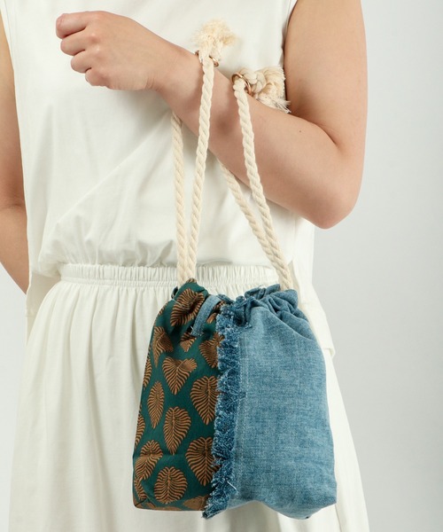 FUNALIVE（ファンアライブ）の「【dignity closet】デニムフリンジミニバッグ/Denim Fringe Bag（ショルダーバッグ・メンズ・ライトブルー/ブルー・FREE）」の2枚目の写真
